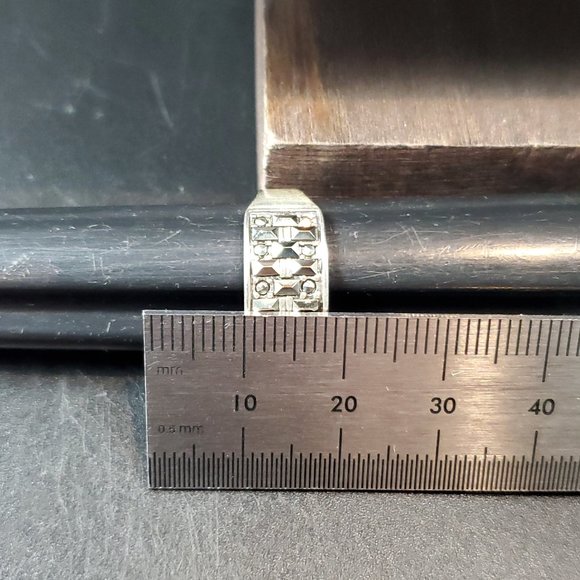 Size 6 925 Sterling Silver Beautiful Marcasite Stone Pattern Ring - Picture 7 of 8